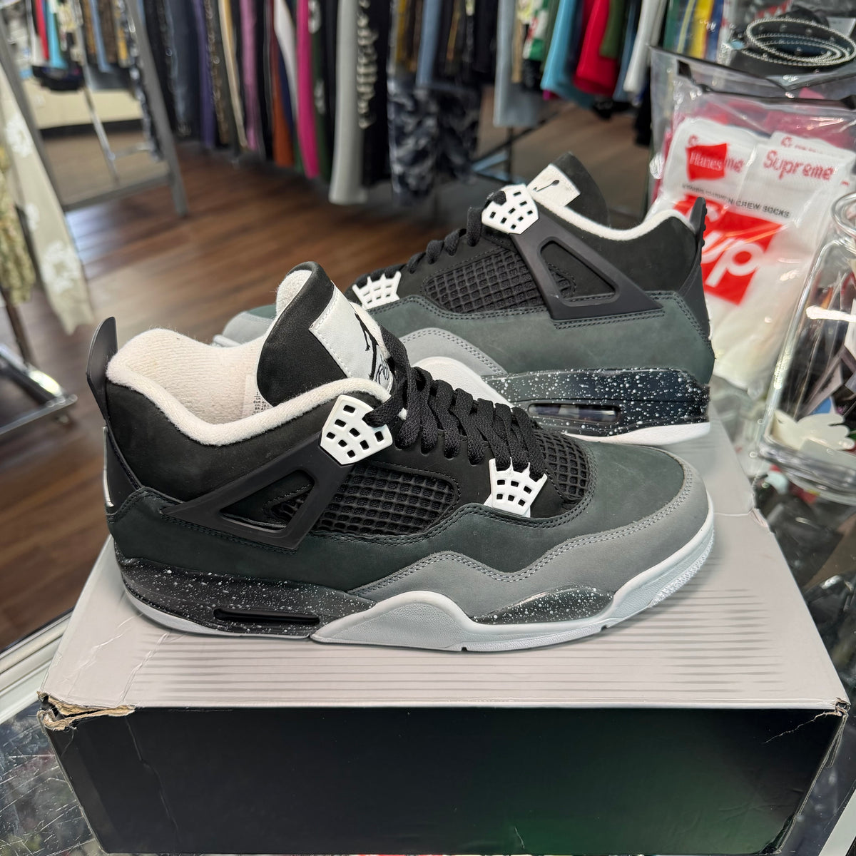 Jordan 4 Fear (Pre Owned)