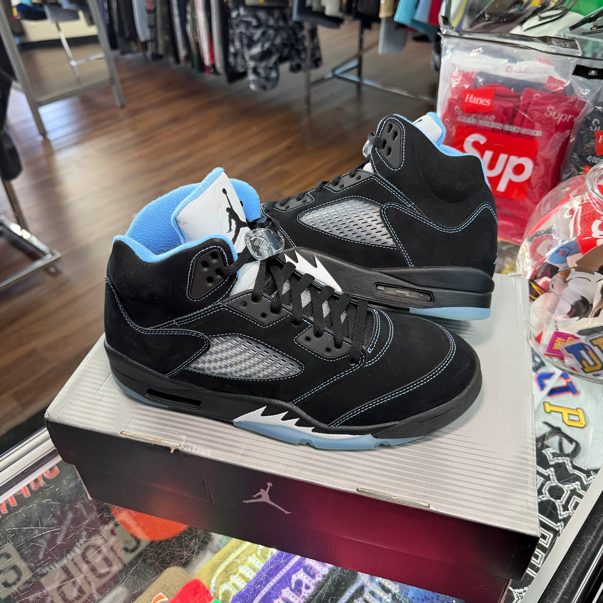 Jordan 5 University Blue (Pre Owned)