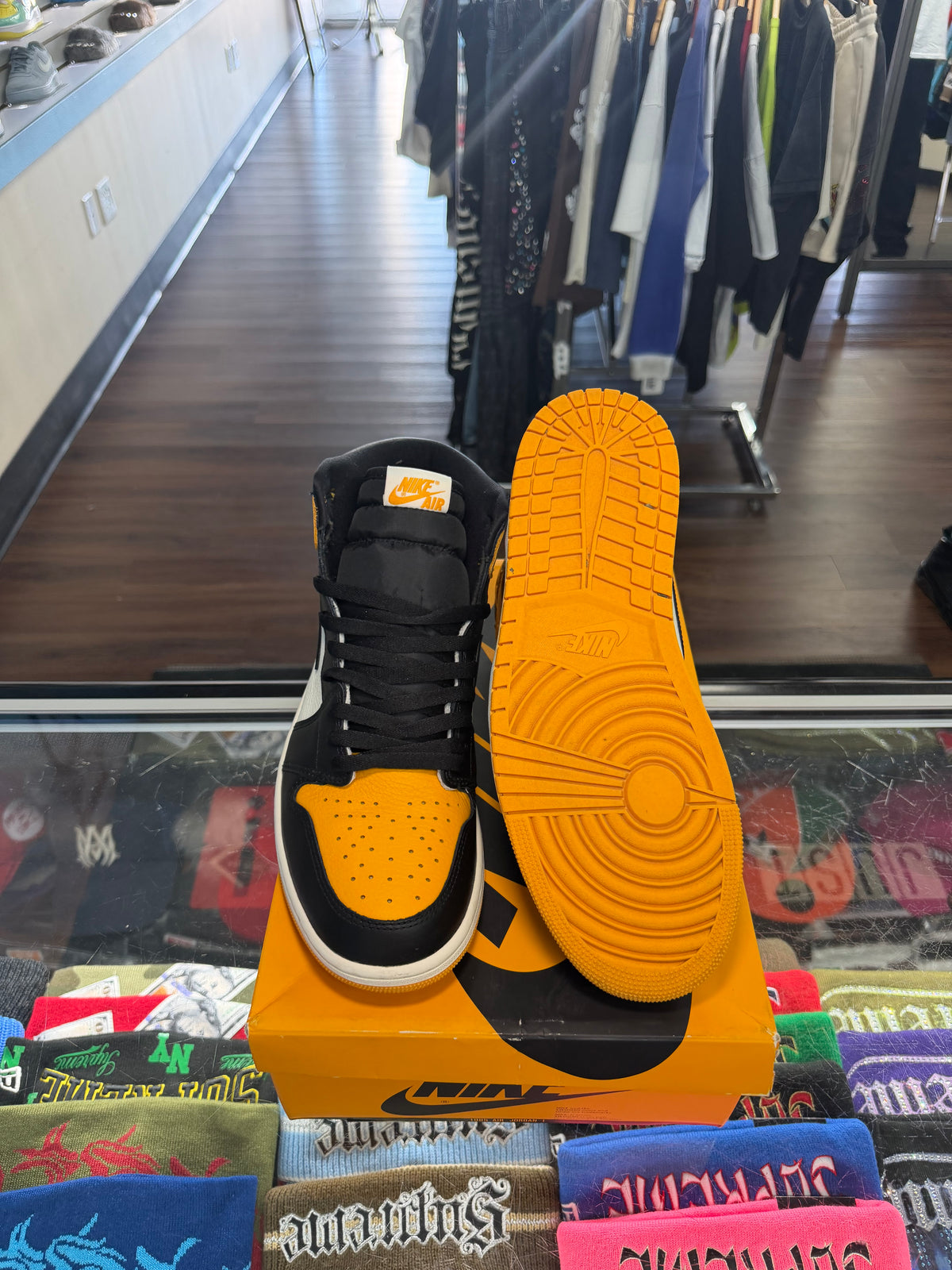 Jordan 1 Taxi (Pre Owned)