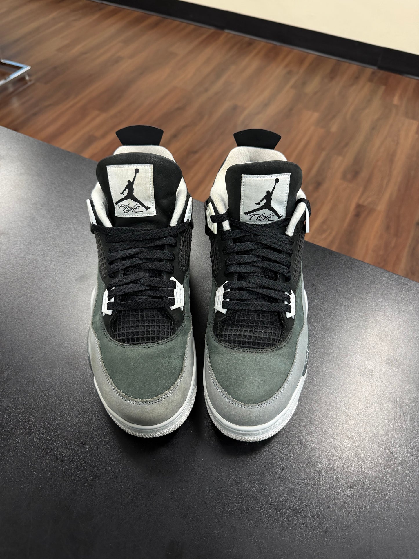 Jordan 4 Fear (Pre Owned)