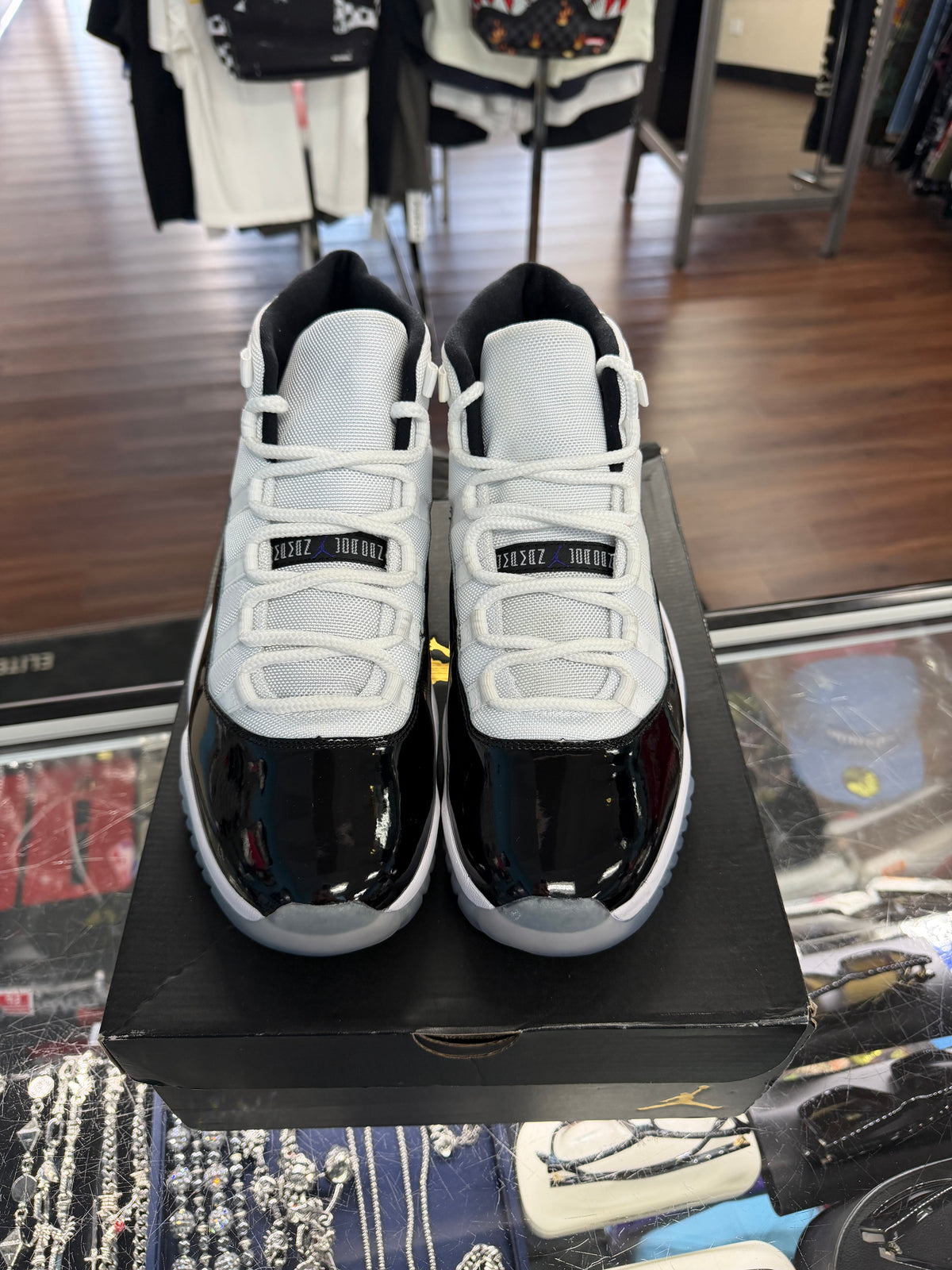Jordan 11 Concord (Pre Owned)