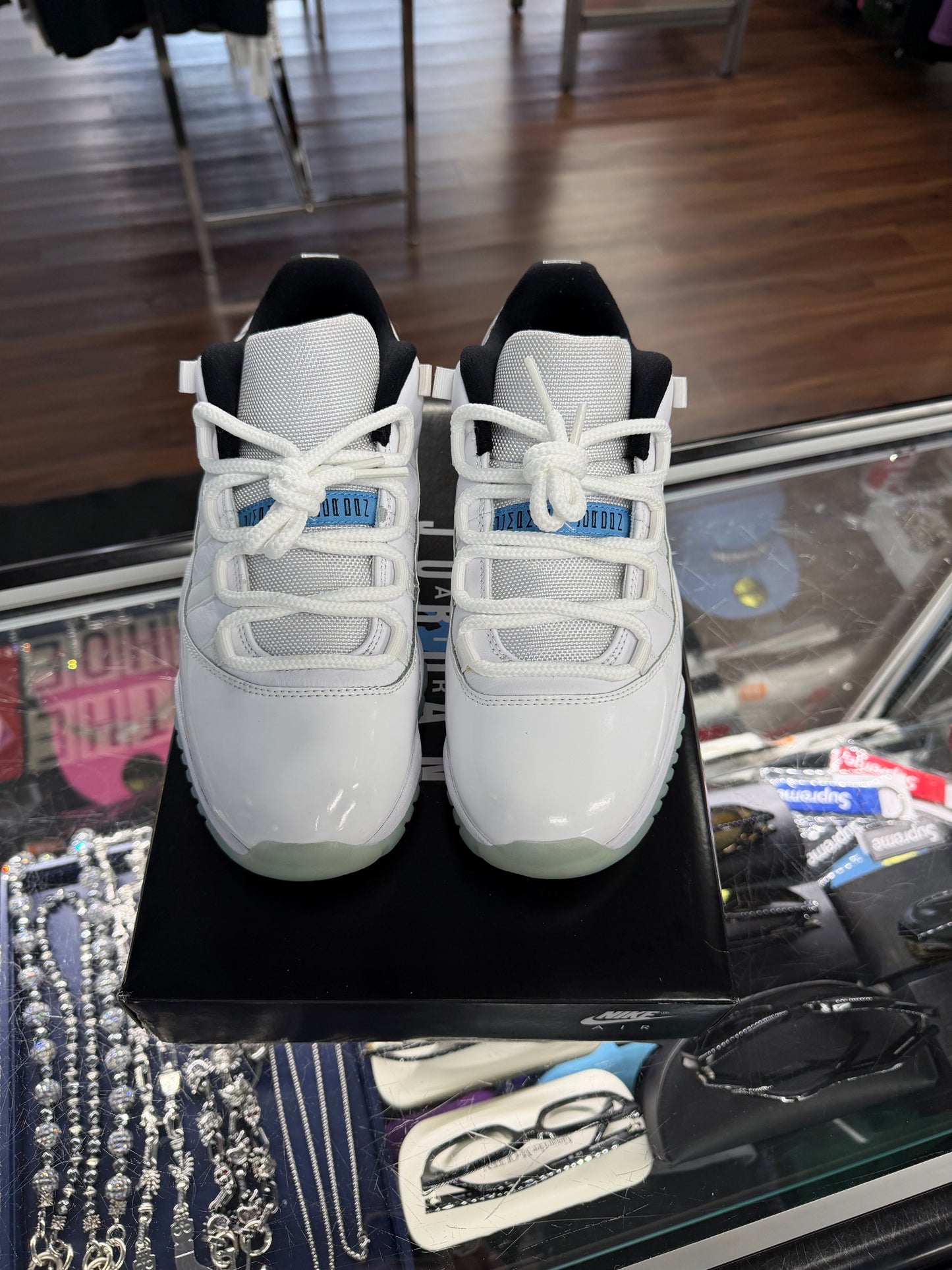 Jordan 11 Low Legend Blue (Pre Owned)