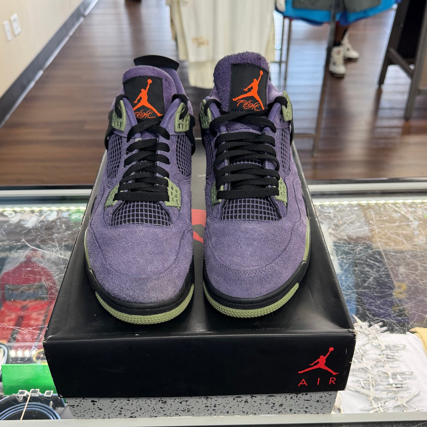 Jordan 4 Canyon Purple (Pre Owned)