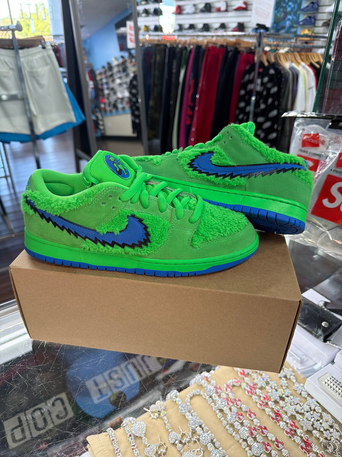 Nike SB Dunk Grateful Dead Bears Green (Pre Owned)