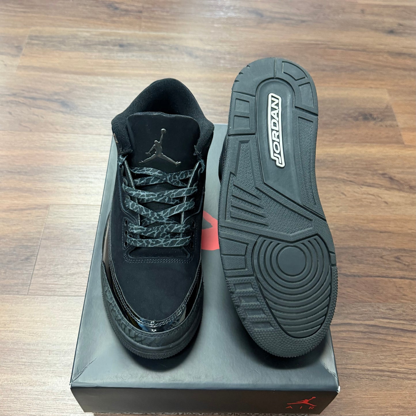 Jordan 3 Black Cat (Pre Owned)