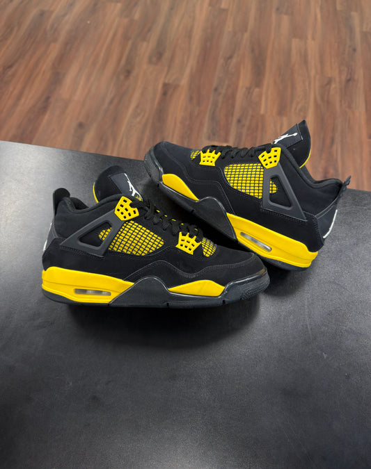 Jordan 4 Thunder (Pre Owned)