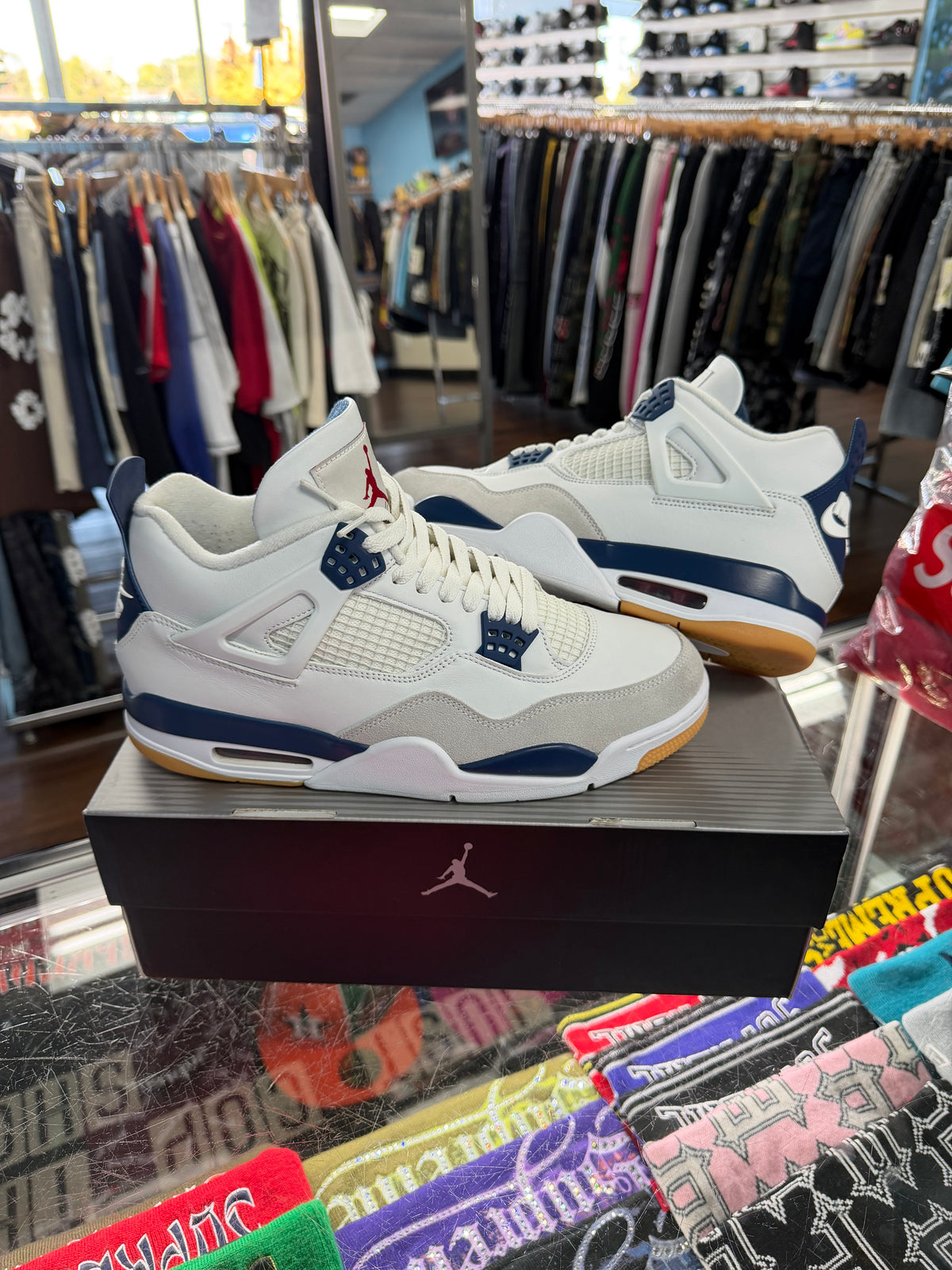 Jordan 4 SB Navy (Pre Owned)