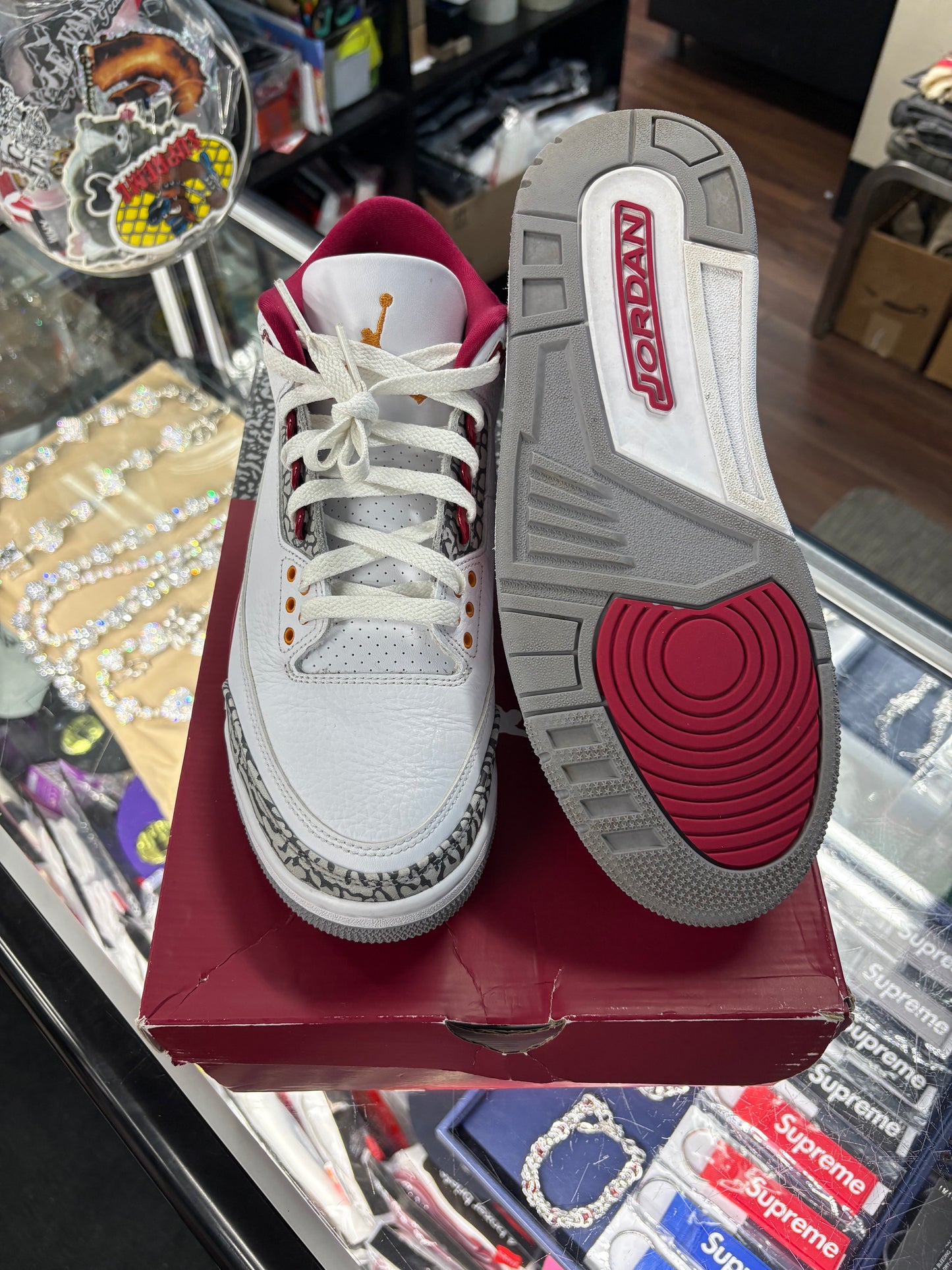 Jordan 3 Cardinal Red (Pre-Owned)
